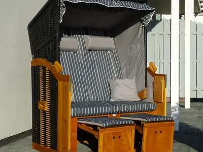 Terrasse mit Strandkorb