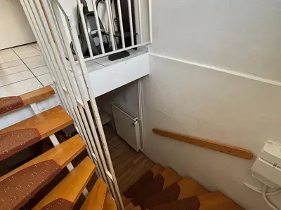 Treppe Souterrain-Erdgeschoss