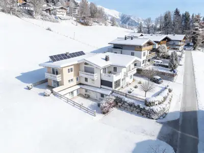 Außenseite Ferienhaus [Winter]