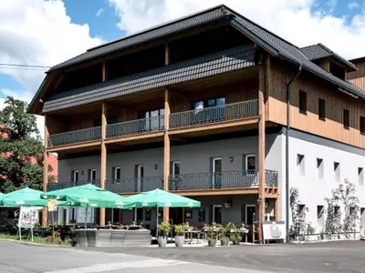 Außenseite Ferienhaus [Sommer]