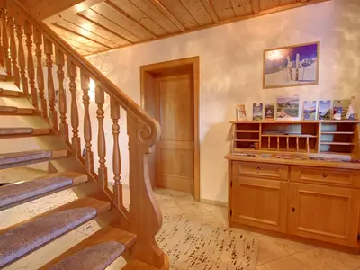 Eingangsbereich mit zahlreichen Informationsbroschüren