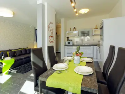 Esstisch im Wohn-Essbereich