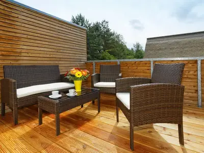 Balkon mit Gartenmöbel