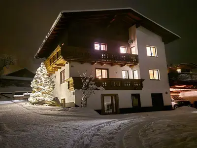 37a778f5-45ea-4878-b4e3-59c609709ea9