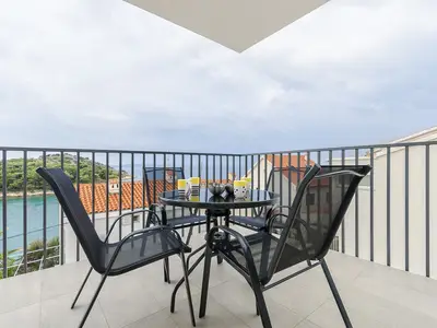 balcony-terrace