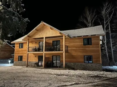 Außenseite Ferienhaus [Winter]