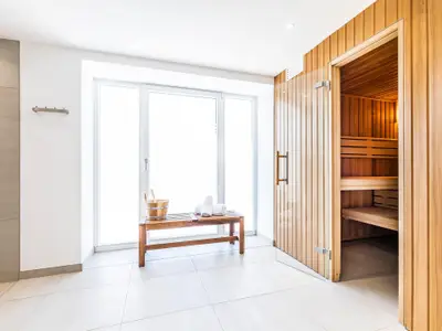 Gemeinschafssauna: Sky-Sauna 5.OG (mit dazu gehöriger Rooftop-Terrasse)