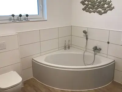 Badezimmer mit Dusche