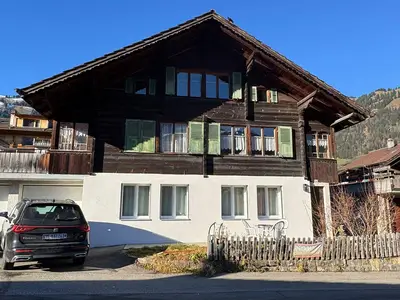Haus aussen Front