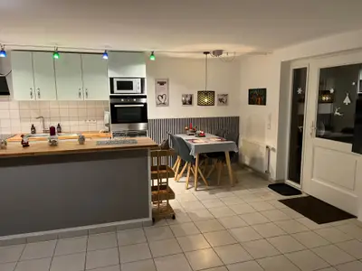 Küche und Essbereich