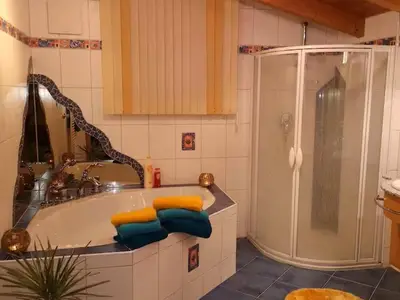 e2c29b70-3b74-4c60-b49b-934531469835