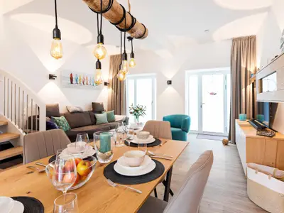 Wohn / Essbereich: TV, Netflix, Essbereich, W-LAN, Zugang zum Terrasse