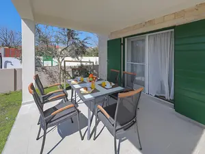 Ferienwohnung für 5 Personen (50 m²) in Privlaka