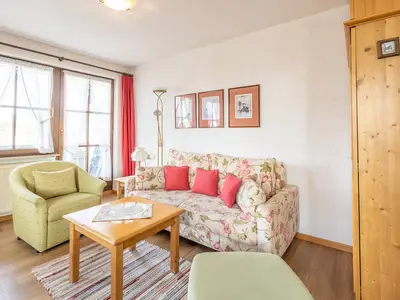 Ferienwohnung für 3 Personen (51 m²) in Bad Hindelang 1/10