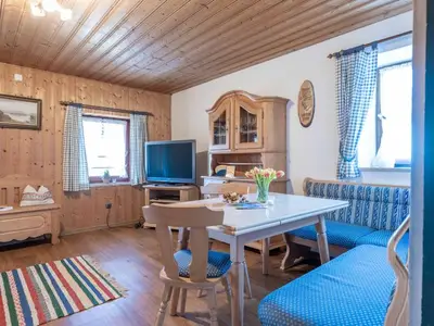 Ferienwohnung für 4 Personen in Bernau am Chiemsee 1/10