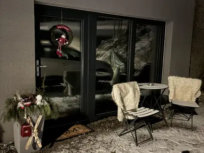 Eingang in das Appartement im Winter