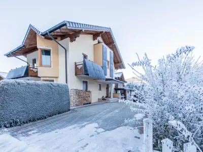 Außenseite Ferienhaus [Winter]