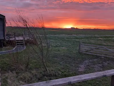 Wiesen-Loge Sonnenaufgang