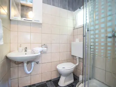 Ferienwohnung für 3 Personen (18 m²) in Bogomolje 7/10