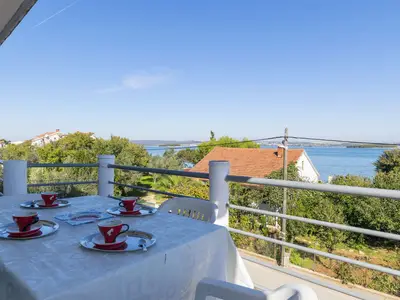 Ferienwohnung für 6 Personen (60 m²) in Tkon 2/10