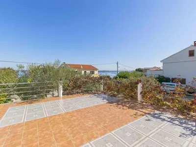 Ferienwohnung für 6 Personen (60 m²) in Tkon 5/10