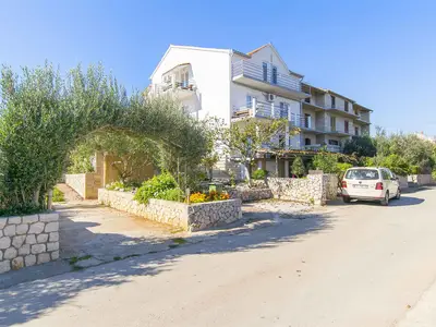 Ferienwohnung für 5 Personen (50 m²) in Tkon 4/10