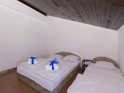 Ferienwohnung für 5 Personen (50 m²) in Tkon 9/10