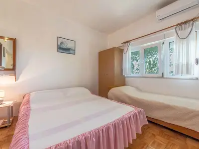 Ferienwohnung für 2 Personen (24 m²) in Lokva Rogoznica 4/10