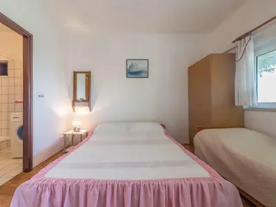 Ferienwohnung für 2 Personen (24 m²) in Lokva Rogoznica 9/10