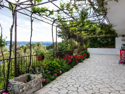 Ferienwohnung für 2 Personen (37 m²) in Lokva Rogoznica 6/10