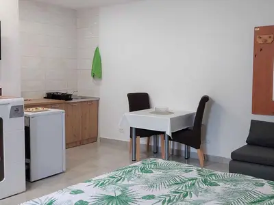 Ferienwohnung für 3 Personen (28 m²) in Juricani 9/10