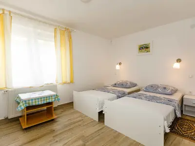 Ferienwohnung für 5 Personen (50 m²) in Krk 9/10
