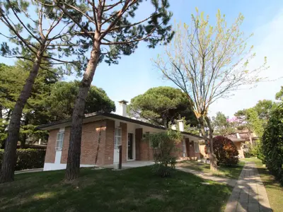 Ferienwohnung für 5 Personen (45 m²) in Lignano Sabbiadoro 1/10