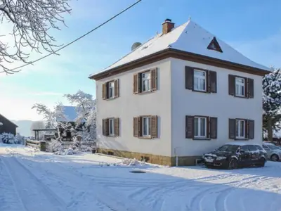 Außenseite Ferienhaus [Winter]