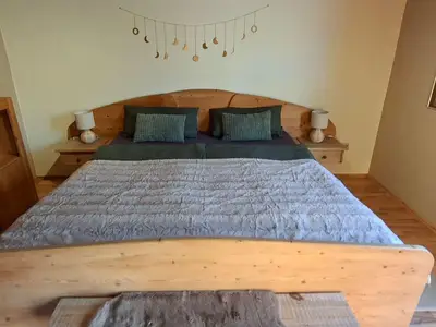 Doppelbett 1,80m für ruhige Nächte