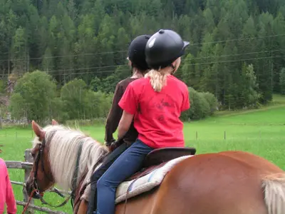 Unsere Mädchen auf Sira