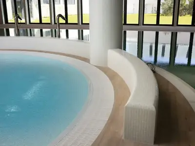 PoolOfHouse