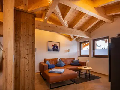 Wohnbereich Ferienwohnung Himmel, Zirbe & Gebirge