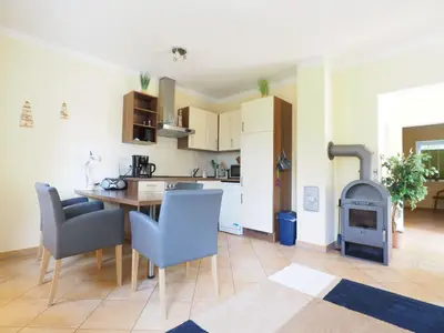 Küche und Essbereich