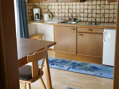 DCA8672F-CA8D-4C02-80F6-C25C60AF6FDA_1_201_a