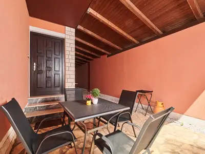 Ferienwohnung für 4 Personen (33 m²) in Omiš 1/8