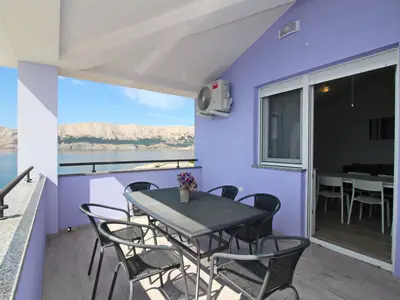 Ferienwohnung für 9 Personen (90 m²) in Omiš 1/10