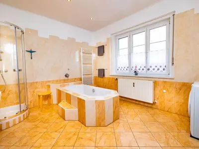 Ferienwohnung für 7 Personen (142 m²) in Burgau 2/10