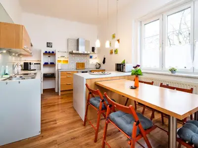 Ferienwohnung für 7 Personen (142 m²) in Burgau 4/10