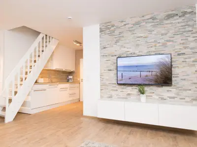 grosser-fernseher-tolle-kueche