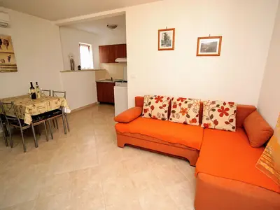 Ferienwohnung für 2 Personen (36 m²) in Vodice 2/10