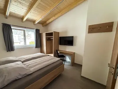 Schlafzimmer 2