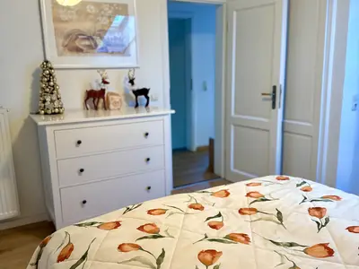 Schlafzimmer Blick in den Gang