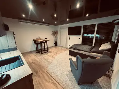 Wohn-Schlafraum Foto 2