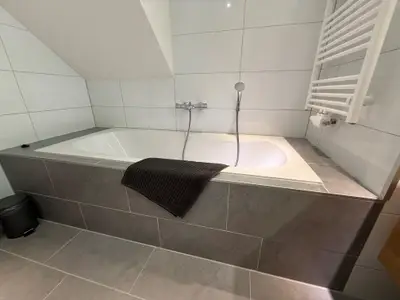2025_HD_STEINBOCK_Badewanne